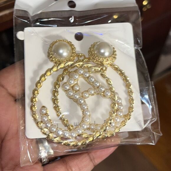 Hoop earrings   - Picture 3 of 3